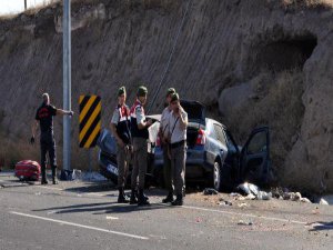 KAYSERİ'DE TRAFİK KAZASI: 2 ÖLÜ, 7 YARALI
