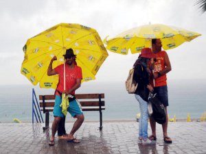 ANTALYA'DA YAĞMUR ZOR ANLAR YAŞATTI