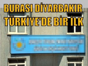 Burası Diyarbakır! İlk "Kürdistan" tabelası!