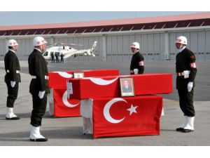 YÜKSEKOVA'DA KUŞKULU KAZA;3 ASKER ŞEHİT