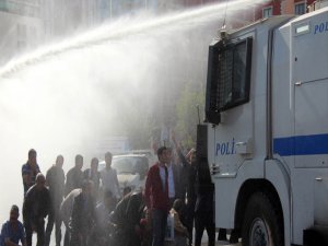 KANLI ANKARA SALDIRISI PROTESTOLARI YAYILIYOR