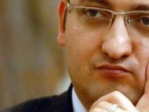 Başdanışmandan Cemaate Zehir Zemberek Açıklama