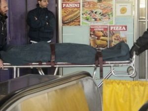 BAŞ ÖRTÜSÜ ÖLDÜRDÜ