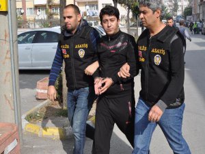 FALCIYIM DİYE KANDIRDI, PARASINI ÇALDI