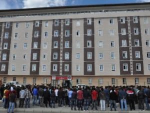 Yurt Skandalı Öğrencileri Ayaklandırdı