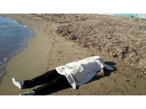 ÇİNLİ AŞÇI SAHİLDE ÖLÜ BULUNDU