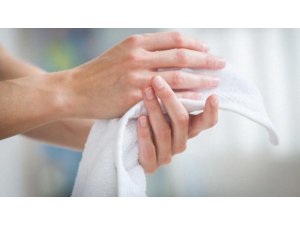 ELLERİMİZİN KURUMASINI NASIL ÖNLERİZ?