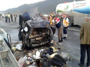 TEM'DE "TIR" DEHŞETİ; 2 KİŞİ YANARAK ÖLDÜ