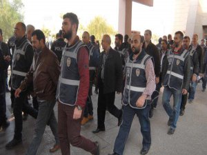 İZMİR CEMAAT SORUŞTURMASINDA AYRINTILAR