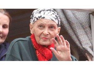 TÜRKAN SAYLAN'IN EVİ SATILIĞA ÇIKARILDI