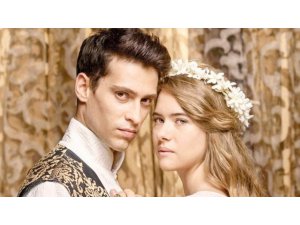 MUHTEŞEM YÜZYIL KÖSEM SULTAN SOSYAL MEDYAYI İKİYE BÖLDÜ