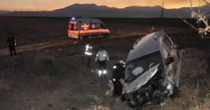 FECİ KAZA ;AYNI AİLEDEN 3 KİŞİ ÖLDÜ 2 YARALI