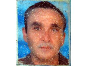 KOLONYA İÇEN ALKOL BAĞIMLISI EVİNDE ÖLÜ BULUNDU