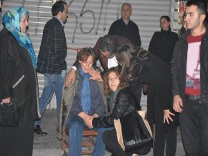 AZİZ GÜLER'İN CENAZESİ GAZİ CEMEVİ'NE GETİRİLDİ