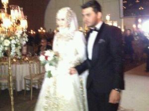 Hatay kan revan içinde ama AKP'de düğün var