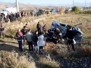 AFYON'DA FECİ TREN KAZASI ; 2 ÖLÜ