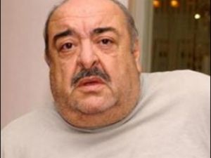 Bir Çınarı Daha Yitirdik...