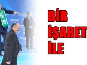 Bir İşareti Başını Eğmesine Yetti