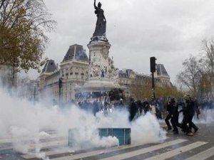 PARİS SALDIRILARIYLA İLGİLİ FLAŞ GELİŞME