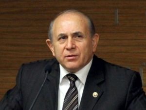 Burhan Kuzu’dan eleştirilere ağır hakaret!