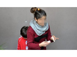 UYUŞTURUCU PARASI İÇİN ANNESİNİ VE KARDEŞİNİ REHİN ALDI