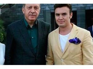 MUSTAFA CECELİ ALEVİ DEYİŞİNİ SANSÜRLEDİ, ORTALIK KARIŞTI