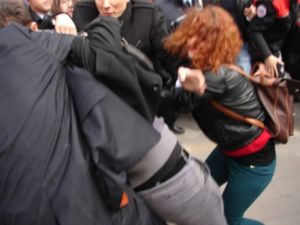 8 Mart eylemine polis müdahalesi!