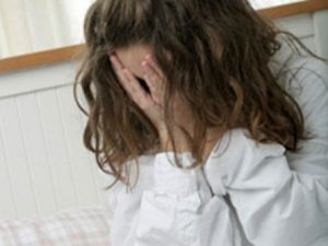 14 Yaşında ki Kıza 15 Kişi Tecavüz Etti