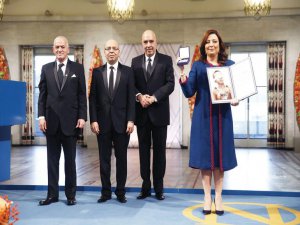 NOBEL BARIŞ ÖDÜLÜ ALAN TUNUSLU: IŞİD'İN ARKASINDA TÜRKİYE VAR,HERKES BİLİYOR