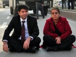 HDP BATMAN MİLLETVEKİLİ'NDEN POLİSE HAKARET