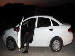 ARACINDA BAŞINDAN VURULMUŞ BULUNDU