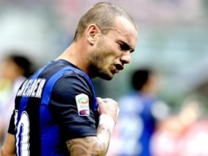 G.Saray Sneijder İçin Her Yolu Deniyor !