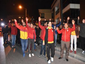 FLORYA'DA PROTESTO;TOMA GELDİ