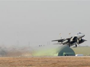 ABD  F15 LERİ TÜRKİYE'DEN ÇEKTİ