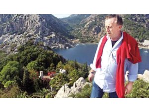 ALİ AĞAOĞLU 30 MİLYON DOLARA ADA SATIN ALDI