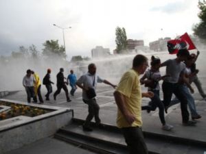 Polisin gazı temizlik işçisini öldürdü