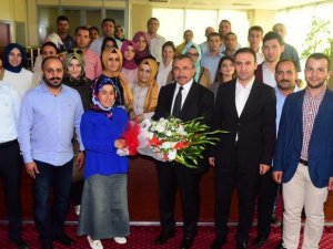 ERDOĞAN'IN ZEVCESİ OLURUM SKANDALI HACKER İŞİ Mİ