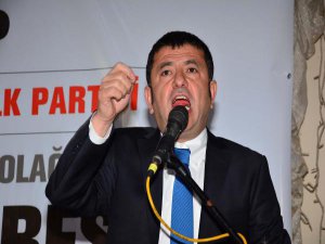 ERDOĞAN'A " ÖPÜŞME" ELEŞTİRİSİ