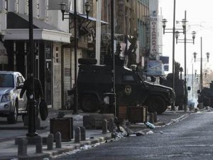 HAİN SALDIRI DİYARBAKIR SUR'DA 11 ASKER YARALANDI