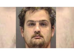 ÇOCUĞUNUN ÜSTÜNE OTURDU ÖLDÜRDÜ