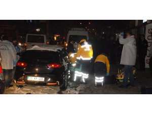 ARABANIN İÇİNDE BOĞAZI KESİLMİŞ KADIN BULUNDU