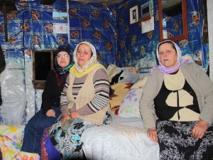 ŞEHİT OĞLUNUN BIRAKTIĞI ÇORABI ELİNDEN HİÇ DÜŞÜRMEDİ