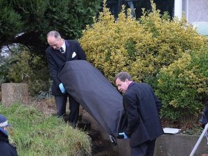 ÜNLÜ OYUNCU VE İKİ ÇOCUĞU ÖLÜ BULUNDU