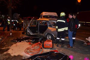 MANİSA'DA FECİ KAZA: 4ÖLÜ, 5 YARALI