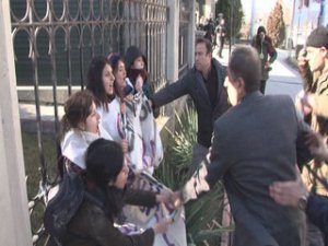 DİYANET'İ PROTESTO EDEN 5 KADIN GÖZALTINA ALINDI