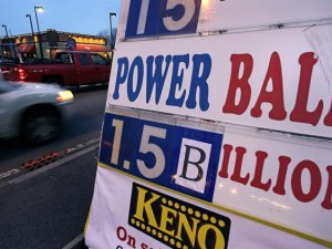 1 BUÇUK MİLYAR DOLAR SAHİBİNİ BEKLİYOR