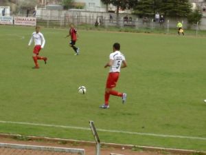 Oğuzhanspor ile Çiğli Belediye Spor berabere kaldı..