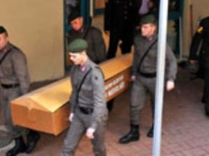 Jandarma er karakolda intihar etti