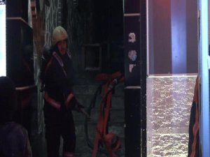 İSTİKLAL CADDESİ'NDE BAR YANGINI...