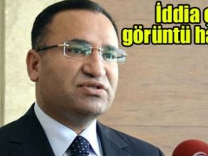 “Camide kızlı-erkekli sarhoş oturdular“